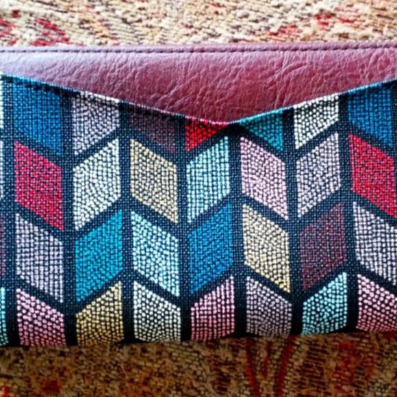 FOSSIL CAROLINE MULTI-COLORED ZIP AROUND WALLET 8" x 4.5" - Picture 2 of 12